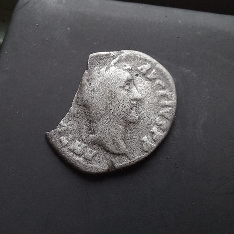 #M976# Roman silver denarius coin of Antoninus Pius from 147 AD