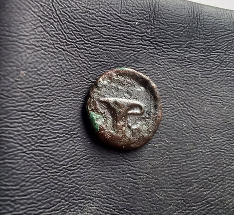 #L654# Anonymous Greek City Issue Bronze Coin of Kyme 250-200 BC