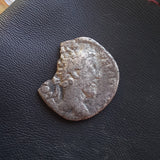 #o042# Roman silver denarius coin of Commodus from 188 AD