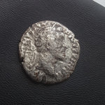 #o071# Roman silver denarius coin of Antoninus Pius from 143-144 AD