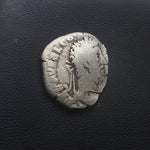 #p055# Roman silver denarius coin of Commodus from 192 AD