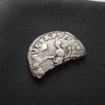 #o039# Roman silver denarius coin of Lucius Verus from 165-166 AD