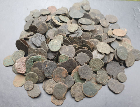 Group lots of 20 Uncleaned Roman Bronze coins from 1-450 AD (Spanish found)