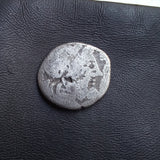 #p549# Roman Republican quinarius coin of Cn. L. Clodianus from 88 BC