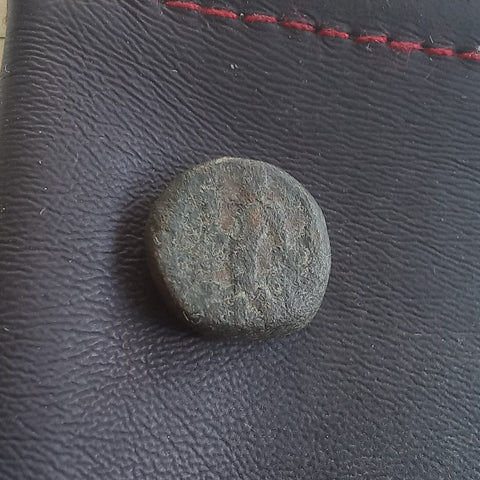 #e032# Greek bronze ae11 coin from Seleucid King Antiochus III, 222-187 BC