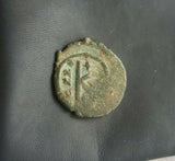 #k641# Byzantine half-follis coin of Maurice Tiberius from 582-602 AD