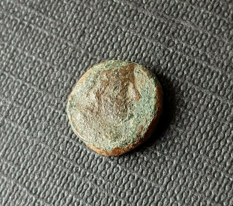#e655# Greek bronze ae12 coin from Seleucid King Antiochus III, 222-187 BC