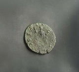 #h988# Roman Antoninianus coin of Claudius II from 268-270 AD (Fides)