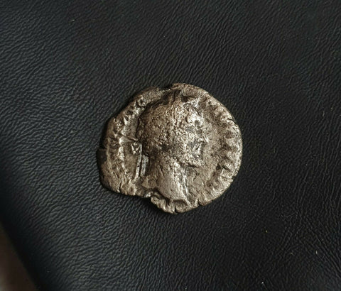 #k310# Roman silver denarius coin of Antoninus Pius from 155-156 AD