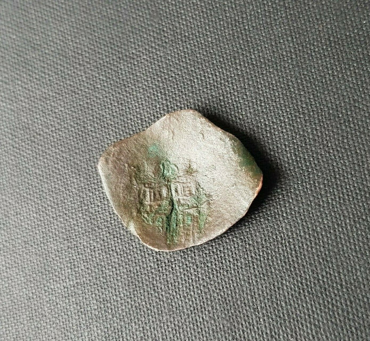 #g077# Byzantine Trachy coin of Alexius III from 1194-1204 AD (Constan ...